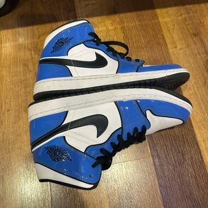 Nike air Jordan’s, only wore a few times. No flaws